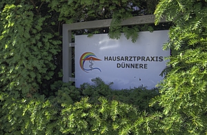 Eingang der Praxis Dünnere